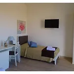 Πανσιόν Faro Bianco - &