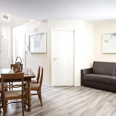 Πανσιόν Faro Bianco - & 3*