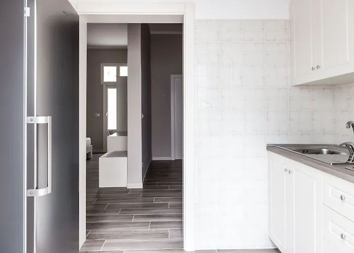 Faro Bianco - & 招待所 3*