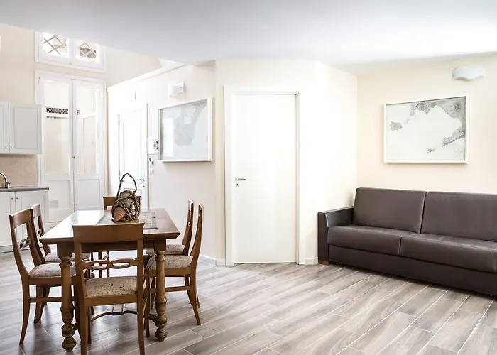 招待所 Faro Bianco - & 3*