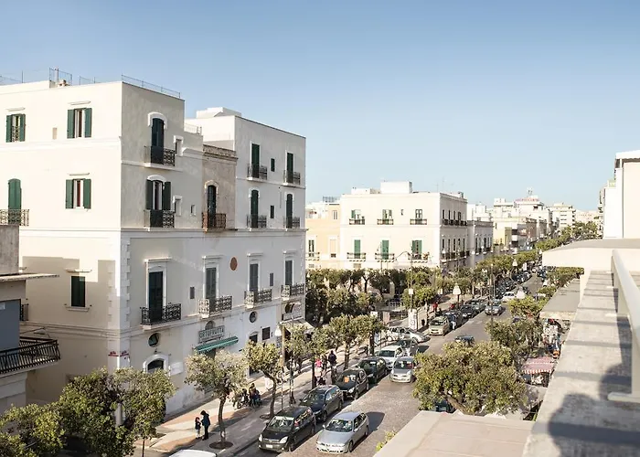 Faro Bianco - & 招待所 3*